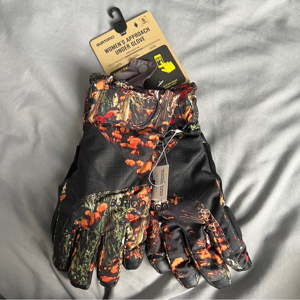 NWT Burton Women’s Winter Snow Gloves